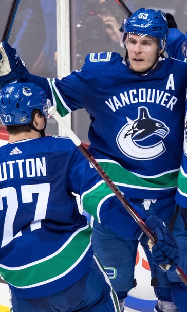 Virtanen scores twice as Canucks beat Blackhawks 4-2
